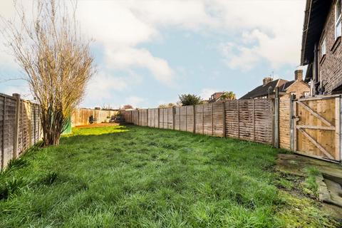 3 bedroom detached house to rent, Whatley Avenue, London SW20