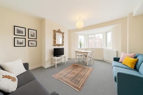 3 bedroom flat for sale, Barons Court Road, Barons Court, London, W14