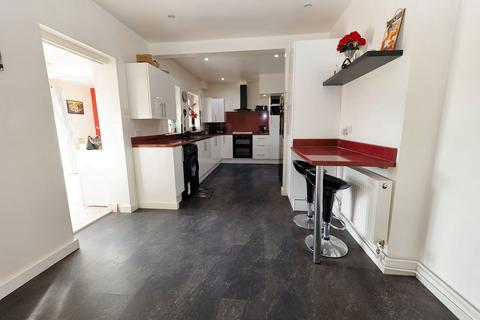 3 bedroom semi-detached house for sale, Kreswell Grove, Harwich CO12