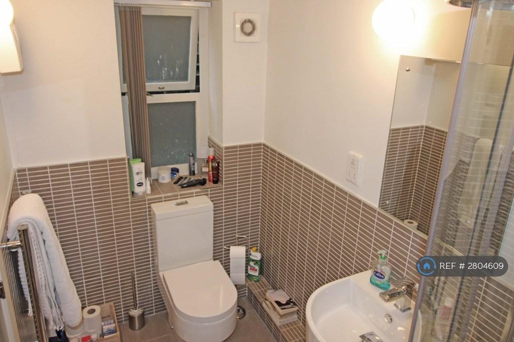 En Suite Bathroom