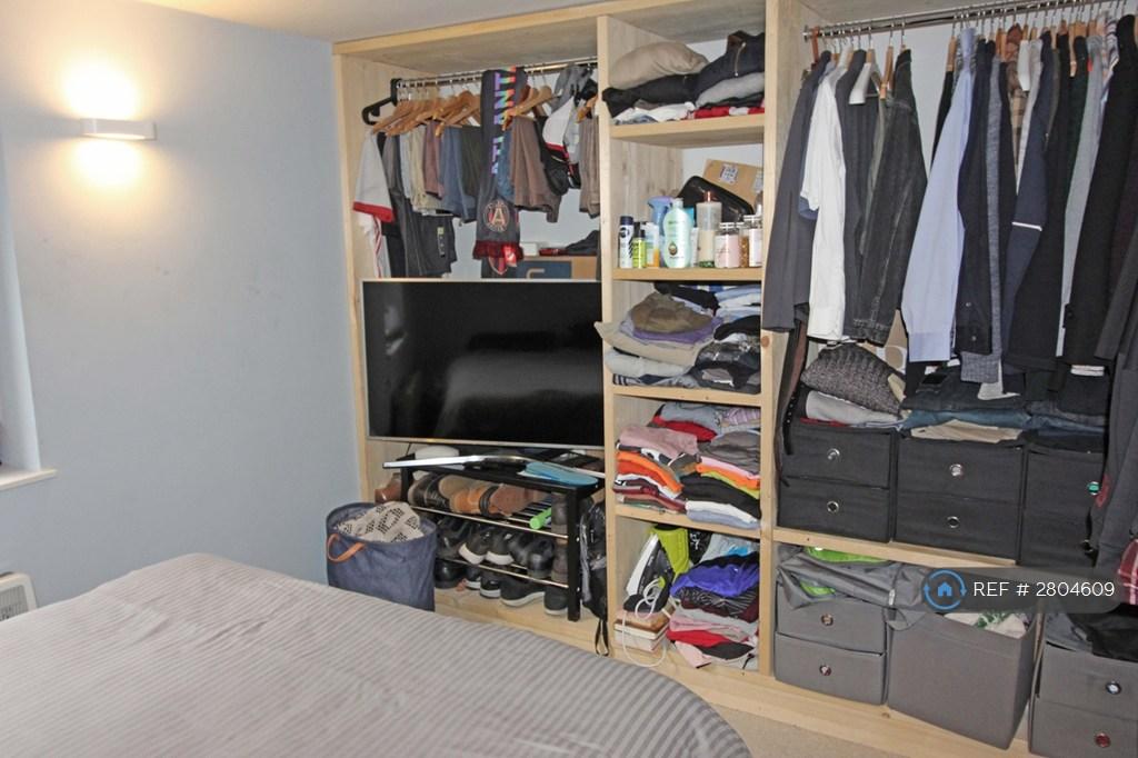 2nd Bedroom