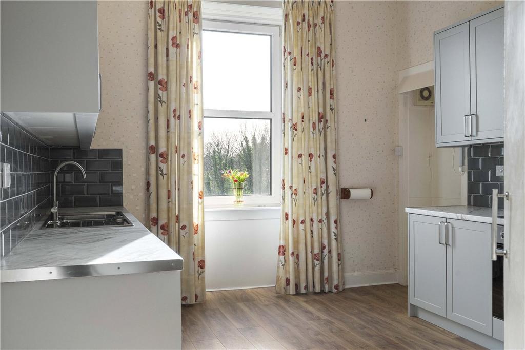 17/2 Stanely Road 10
