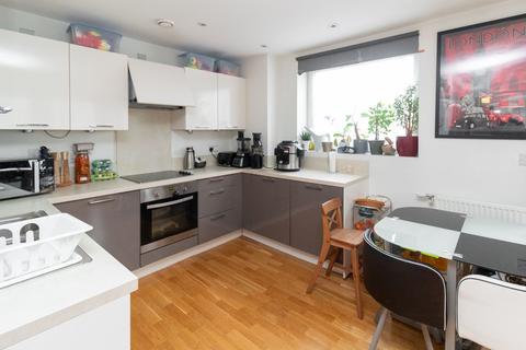 1 bedroom flat for sale, Brunel Court, Green Lane, HA8