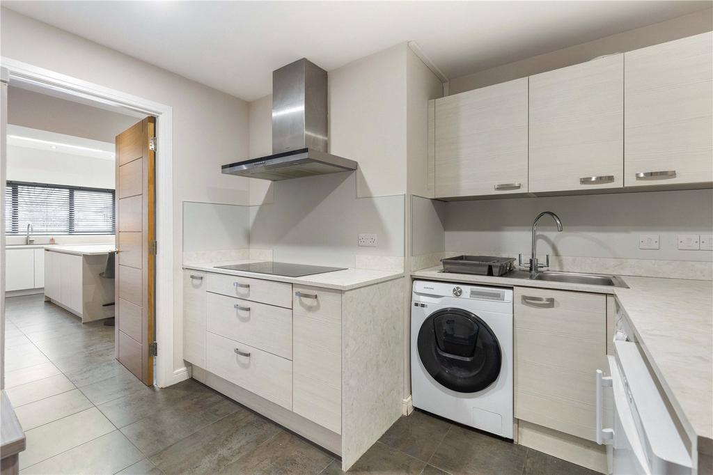Hillpark Avenue 14