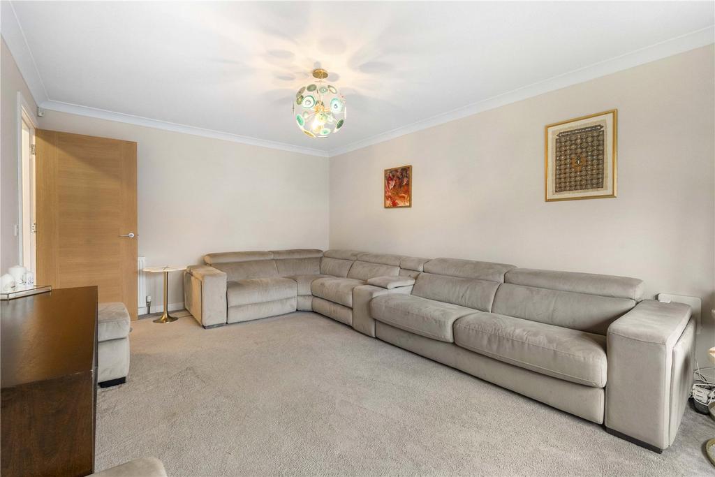 Hillpark Avenue 17
