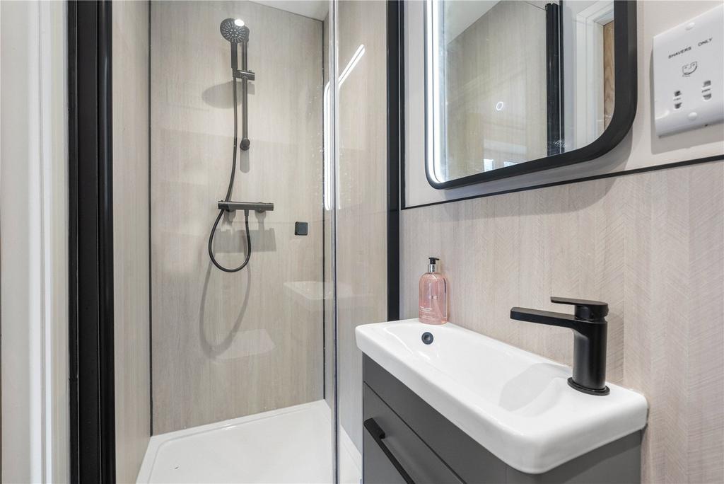 Hillpark Avenue 21