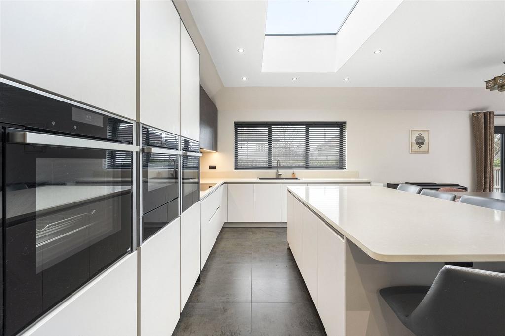 Hillpark Avenue 10