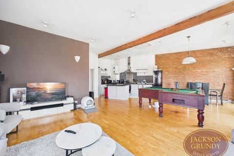 2 bedroom flat for sale, Bailiff Street, The Mounts, NN1 3EA