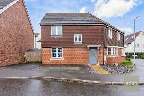 3 bedroom semi-detached house for sale, Fieldfare Drive, Maidstone, ME15
