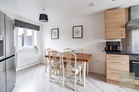 3 bedroom semi-detached house for sale, Fieldfare Drive, Maidstone, ME15