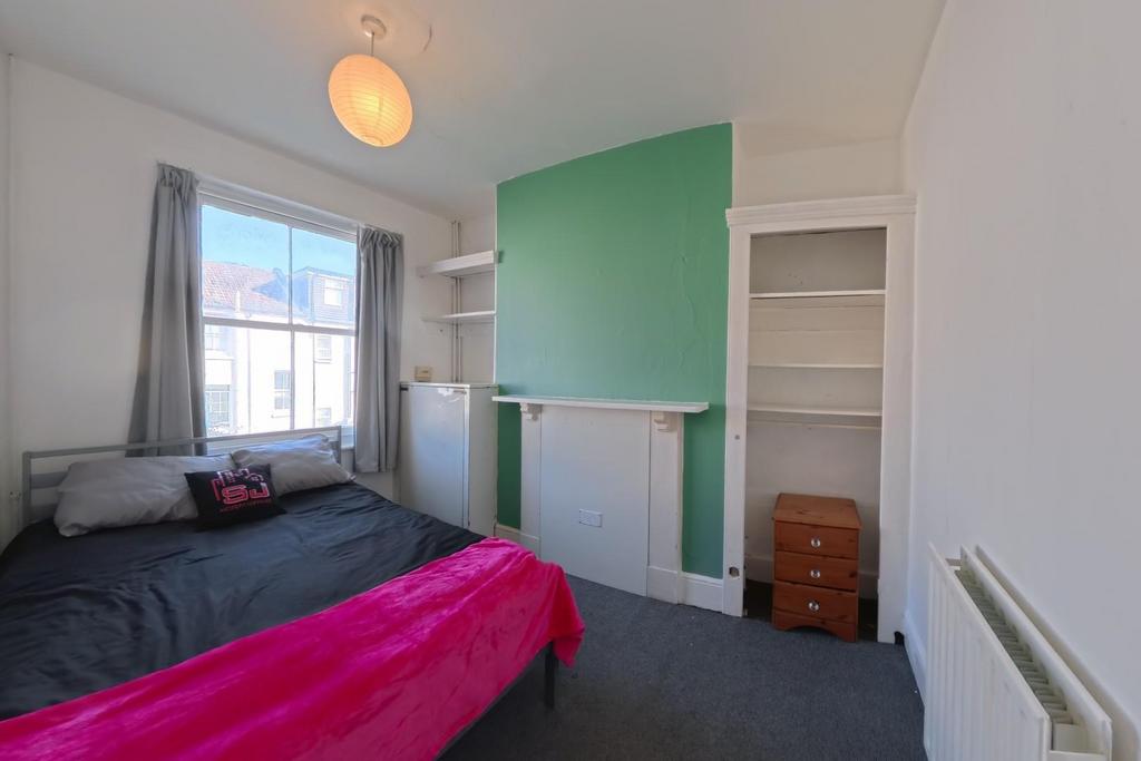 Bedroom 2.jpg