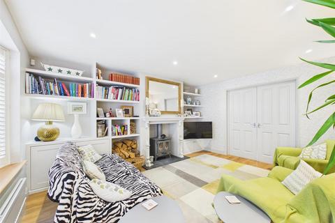 4 bedroom detached house for sale, Rowland Way, Aylesbury HP19