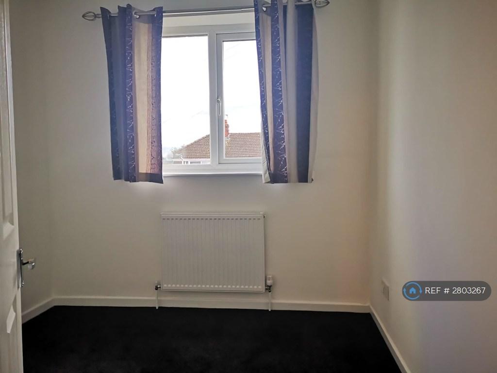 Front Small Bedroom
