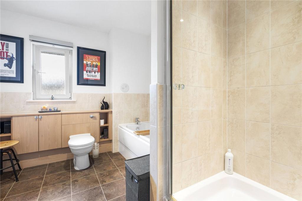 6 Burnbrae Avenue 32