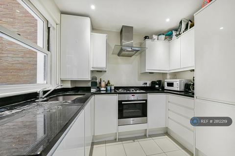 3 bedroom flat to rent, North Gower Street, London, NW1