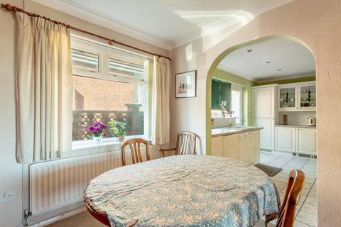 3 bedroom bungalow for sale, Crescent Drive South, Brighton