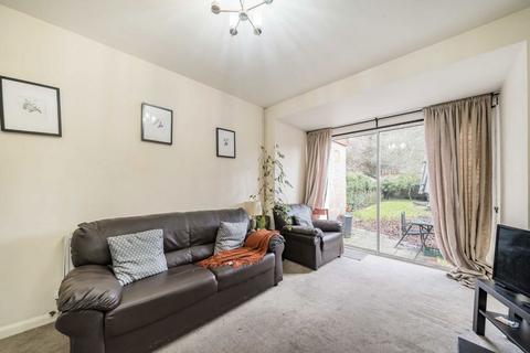 undefined, Avenue Road, London SW16