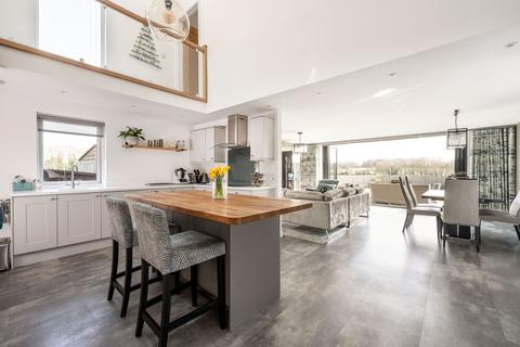 4 bedroom barn conversion for sale, High Street, Huntingdon PE28