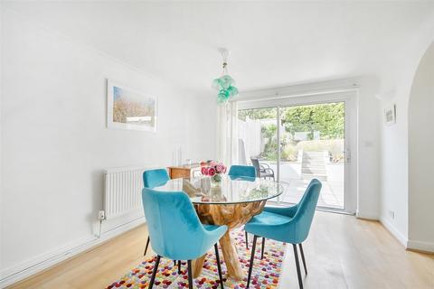 undefined, Grants Close, Mill Hill, London NW7
