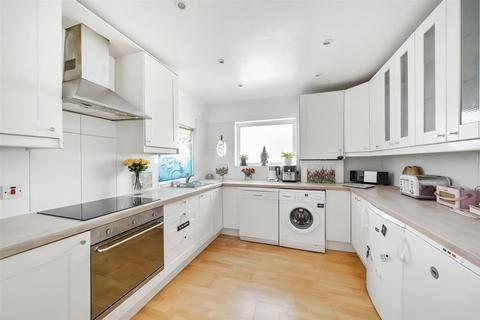 undefined, Grants Close, Mill Hill, London NW7