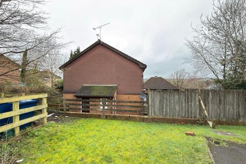 undefined, St Peters Gardens, Farnham GU10