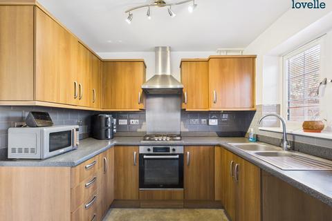 3 bedroom semi-detached house to rent, Kingfisher Drive, Market Rasen, LN8