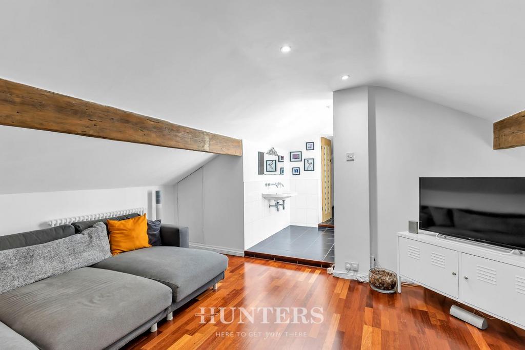 Master Suite Lounge