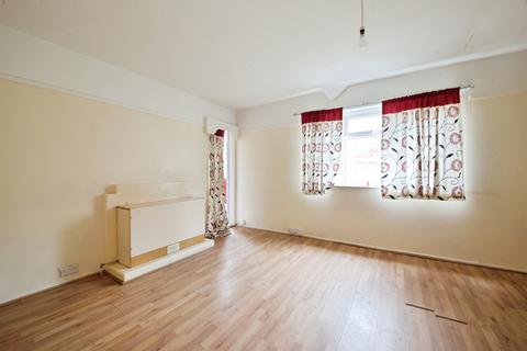 2 bedroom flat for sale, Kings Drive, Wembley