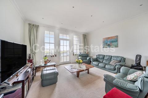 3 bedroom penthouse for sale, St. Vincents Lane, Mill Hill Village, NW7
