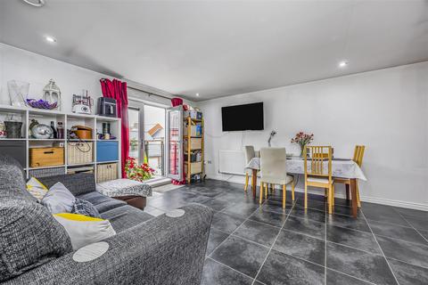 2 bedroom house for sale, Dexter Drive, Waterlooville PO7