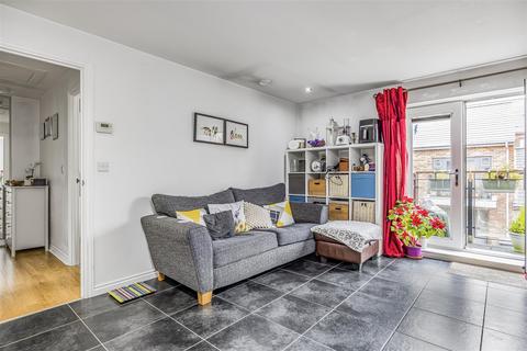 2 bedroom house for sale, Dexter Drive, Waterlooville PO7