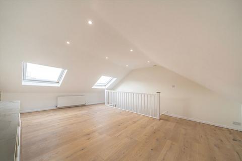 3 bedroom flat for sale, Rita Road, London SW8