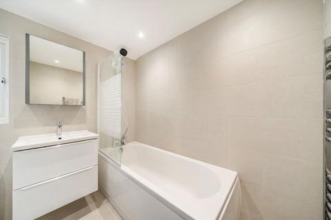3 bedroom flat for sale, Rita Road, London SW8