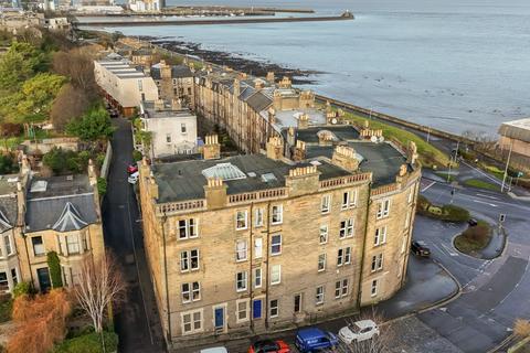 2 bedroom flat for sale, 131 (Flat 4) Trinity Road, Trinity, Edinburgh