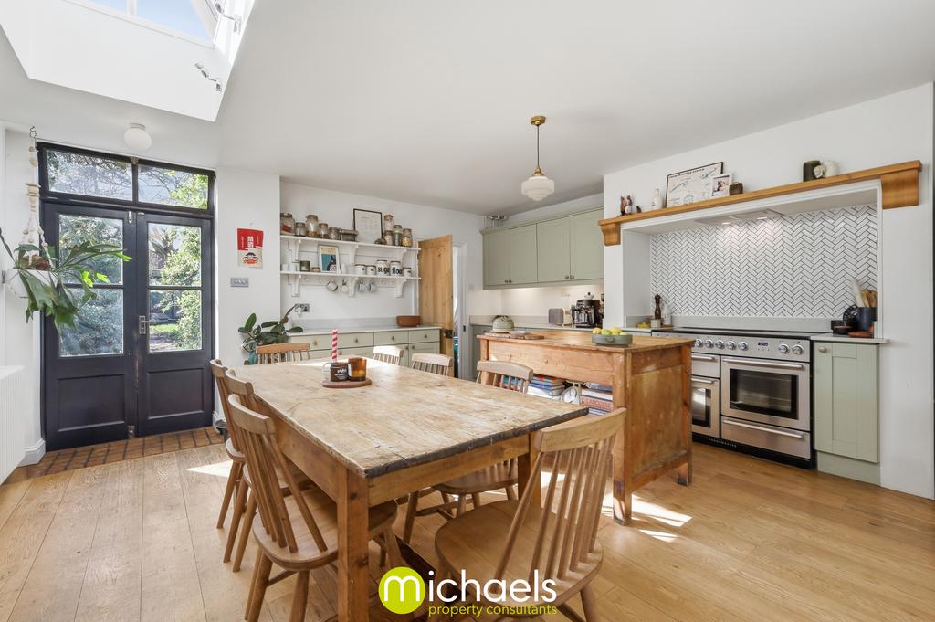 Kitchen/Dining Room