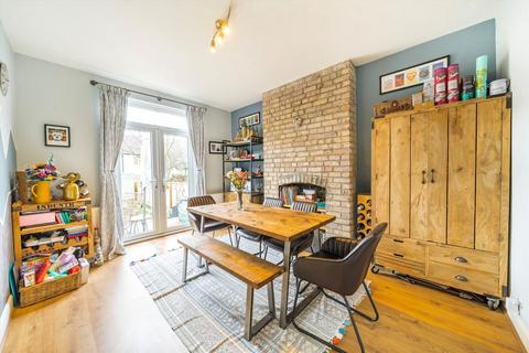 4 bedroom terraced house for sale, Eardley Road, London SW16