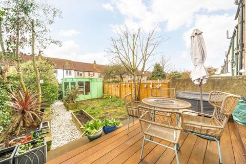4 bedroom terraced house for sale, Eardley Road, London SW16