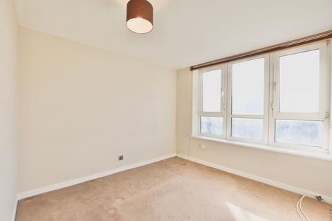 undefined, Pond Road, London, E15