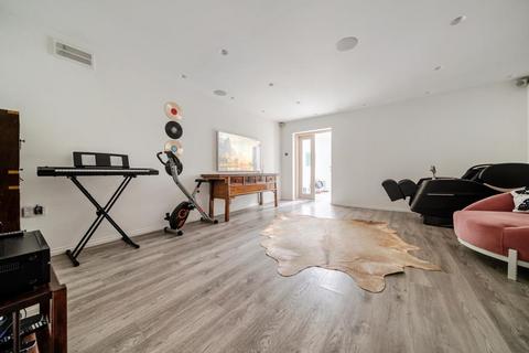 3 bedroom end of terrace house for sale, Camberley,  Surrey,  GU15