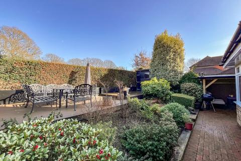 3 bedroom semi-detached house for sale, The Street, Sedlescombe, TN33