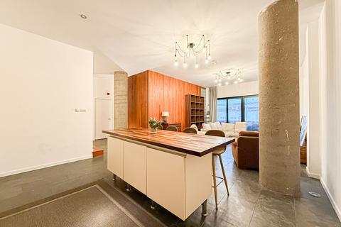 2 bedroom flat for sale, Cheapside, Cable House, L2