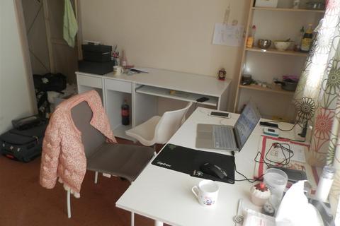 1 bedroom in a flat share to rent, Parnell Road, Bristol BS16