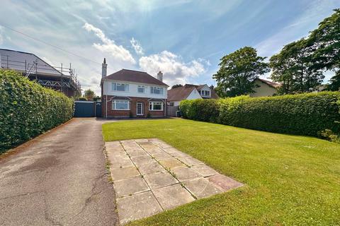 Oldfield Drive, Heswall, CH60