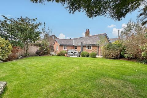 undefined, Victoria Road, Little Neston, CH64