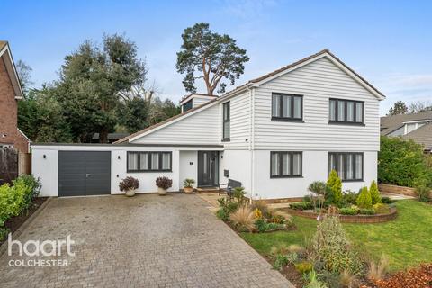 4 bedroom detached house for sale, Oaks Drive, Lexden