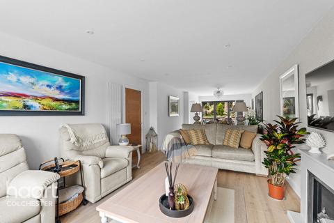 4 bedroom detached house for sale, Oaks Drive, Lexden