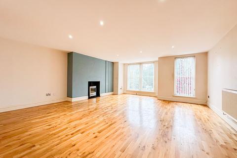 3 bedroom flat for sale, Parkfield Road, Aigburth, L17