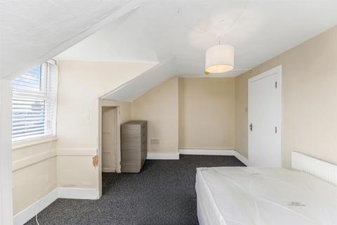 undefined, High Road, Woodford Green