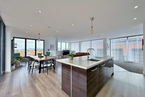 undefined, Liverpool, L1