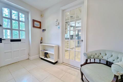 2 bedroom detached house for sale, Broad Lane, Heswall, CH60